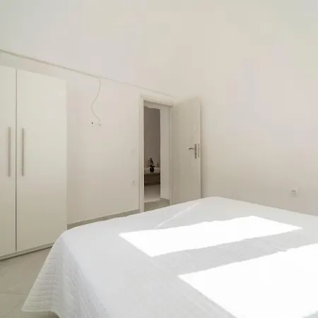 Yann House * Imerovigli (Santorini)