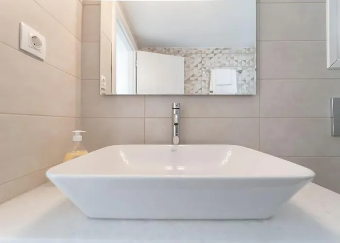 Yann House Imerovigli (Santorini)