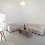 Yann House イメロヴィグリ