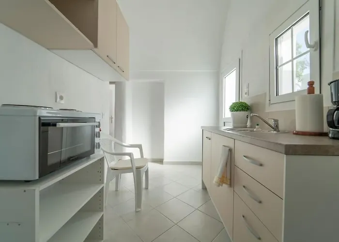 Yann House Imerovigli (Santorini)